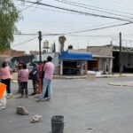 2536 veciknos cierran calle slp